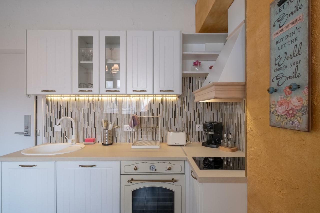 1-Bedroom Designer Apartment On Hristo Belchev Str Sofie Exteriér fotografie